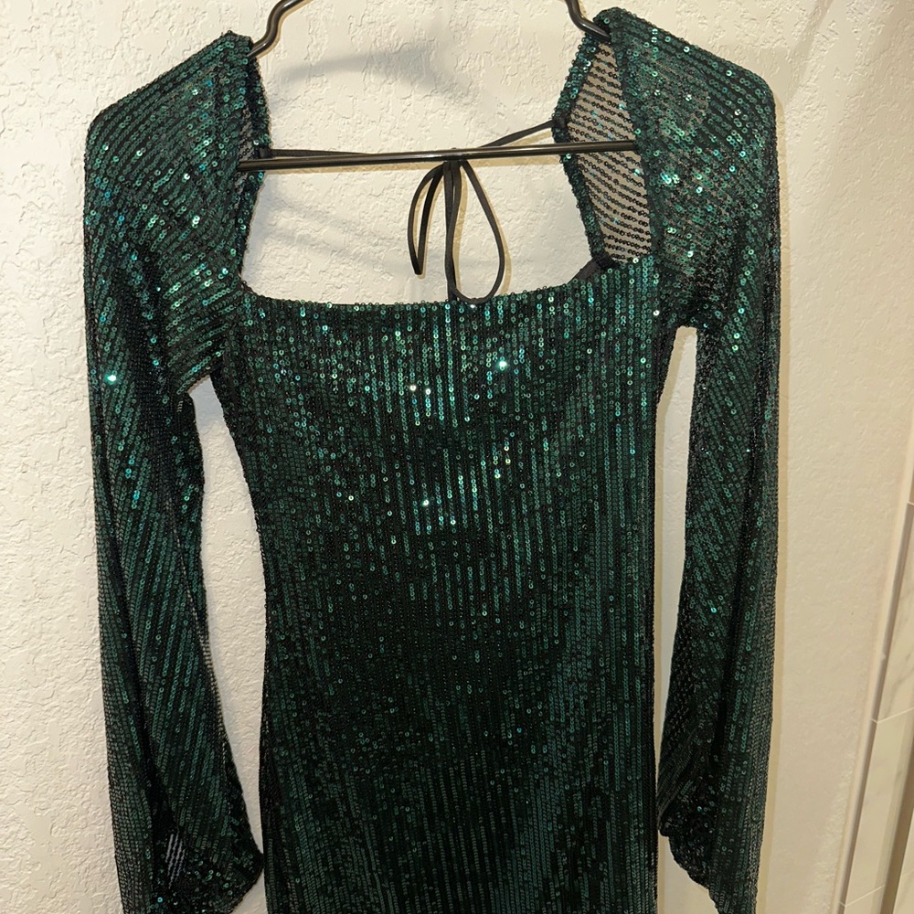 Elegant Green Sequin Dress